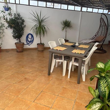 Appartement Elegant Et Climatise Au Centre Avec Terrasse - Proche Plage Et Attractions ! طنجة المظهر الخارجي الصورة
