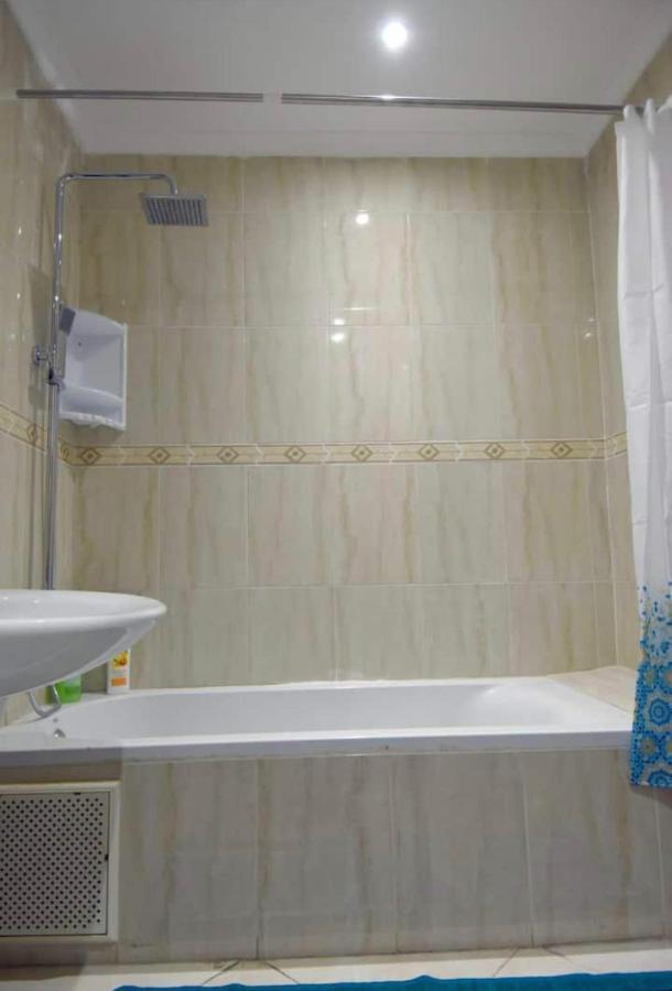 Appartement Elegant Et Climatise Au Centre Avec Terrasse - Proche Plage Et Attractions ! طنجة المظهر الخارجي الصورة