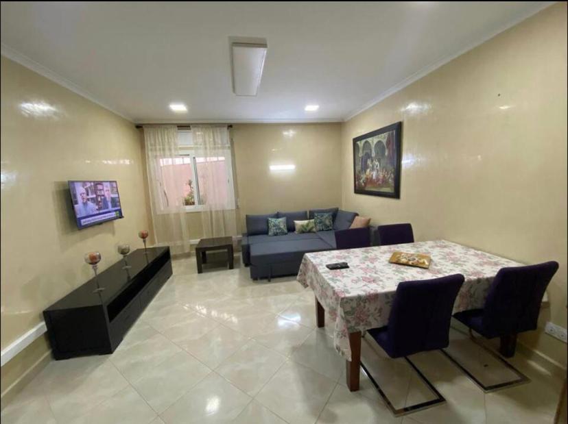 Appartement Elegant Et Climatise Au Centre Avec Terrasse - Proche Plage Et Attractions ! طنجة المظهر الخارجي الصورة